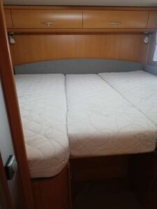 Preoblačenje in šivanje - avto dom - Oprema Šuler