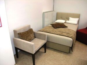 Postelje in vzmetnice - Oprema Šuler