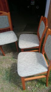 Preoblačenje in šivanje - stoli - Oprema Šuler